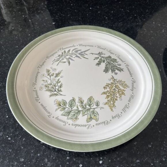 Corelle Thymeless Herbs Chamomile Dinner Plates 10 1/4” Set of 2 White Green - Picture 3 of 9